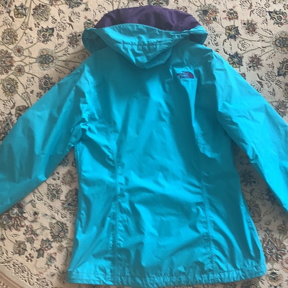 North face rain jacket size small. - Picture 5 of 15